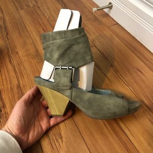 NWT Madison sandals size 40